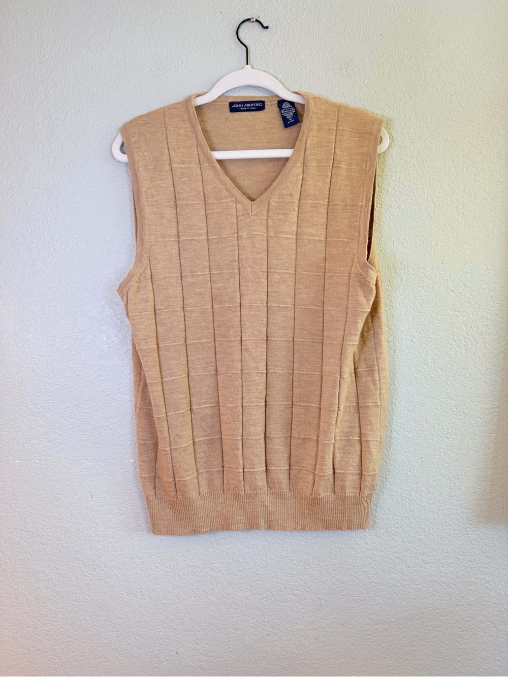 John Ashford Extra Fine Merino Wool Camel Tan Made in Italy Preppy V Neck Vest M